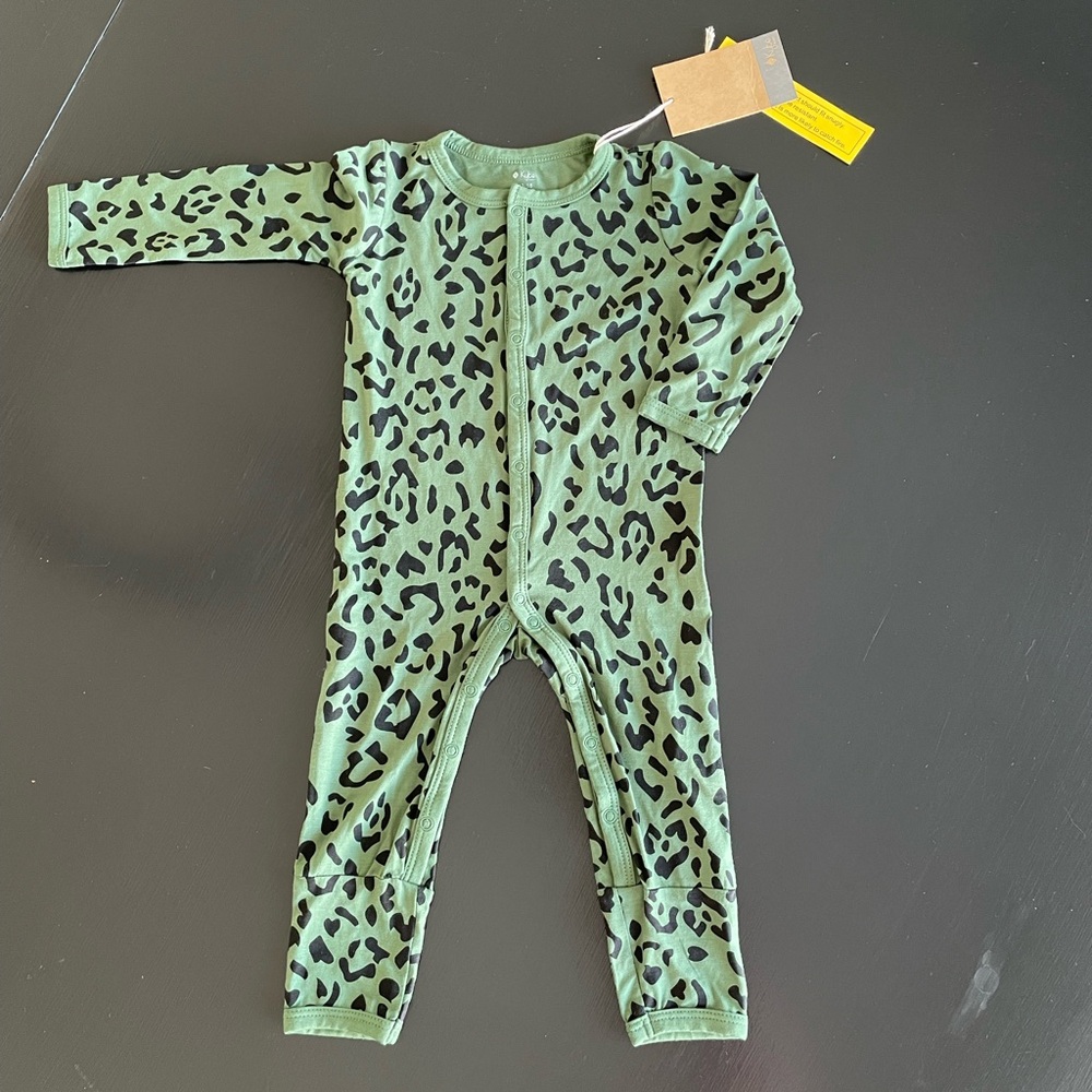 Kyte Baby NWT Army Green Snap-Romper